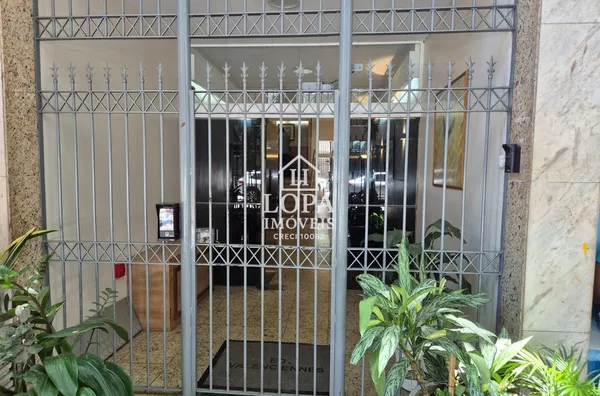 Lindo apartamento de três quartos em Botafogo