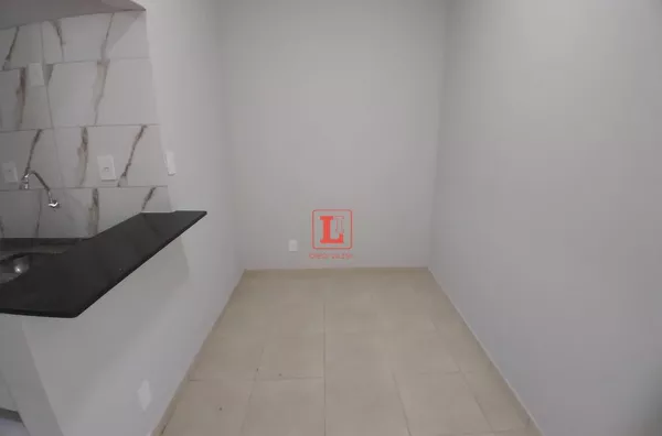 Apartamento à Venda com 1 quarto, 1 banheiro e 32 m² por R$ 199.000
