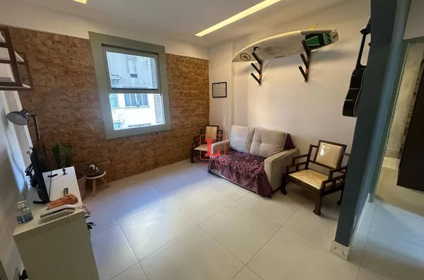Apartamento Reformado e Moderno, Dois Quartos no Centro do Rio