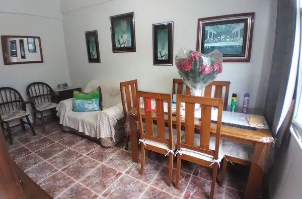 Apartamento à Venda com 1 quarto, 1 banheiro, quarto dependência  e 54m²