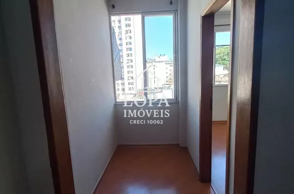 Apartamento à Venda com 2 quartos, 1 banheiro e 65m² por R$ 280.000