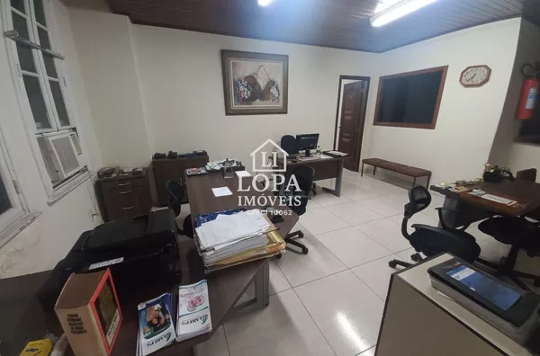 Sala Comercial com porteira fechada com 1 banheiro, 1 cozinha R$ 300.000