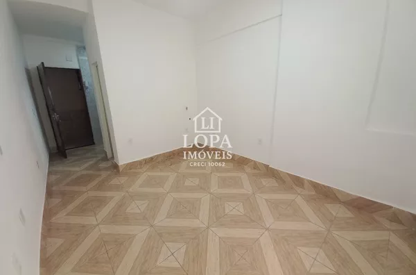 Apartamento à Venda com 1 quarto, 1 banheiro e 15 m² por R$ 160.000