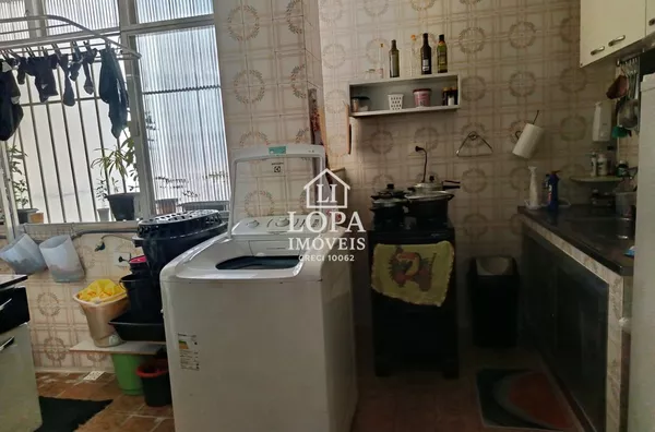 Apartamento de dois quartos com varanda no Centro do Rio de Janeiro