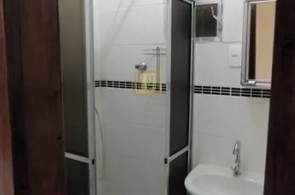 Conjugado à venda no Bairro de Santa Teresa, Rio de Janeiro
