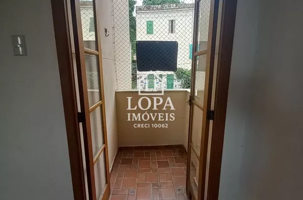 Apartamento à Venda com 2 quartos, 2 banheiros e 67m² com vaga de garagem