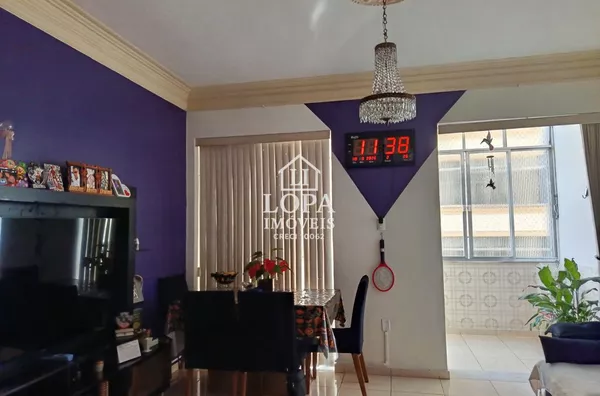 Apartamento de dois quartos com varanda no Centro do Rio de Janeiro