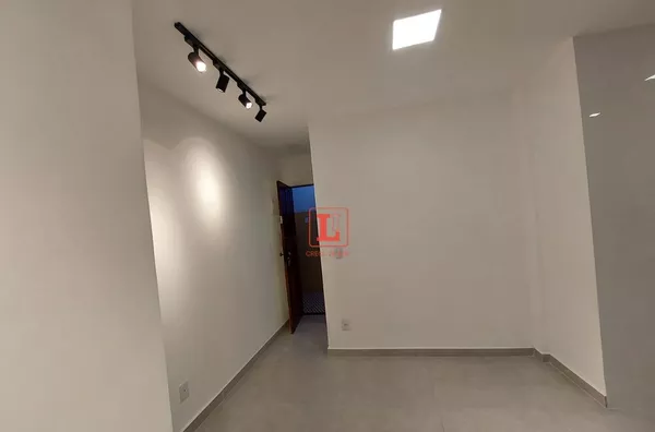 Apartamento sala quarto com dependência