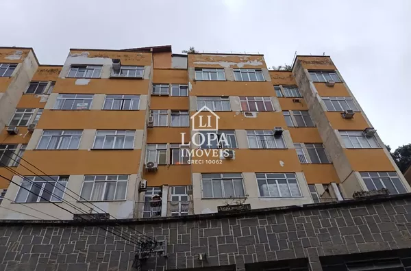 Apartamento sala e quarto em Santa Teresa RJ