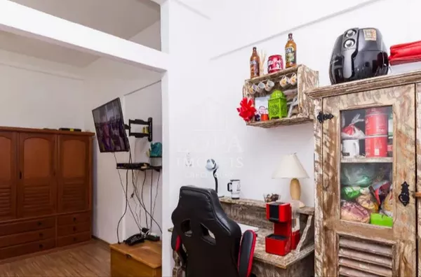 Apartamento à Venda com 1 quarto, 1 banheiro e 25 m² por R$ 200.000