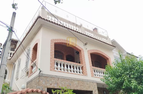 Casa Duplex em Maracanã Rio de Janeiro, com quatro quartos com terraço
