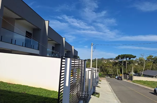 Sobrado para venda e aluguel, 3 quarto(s),  Centro, Quatro Barras