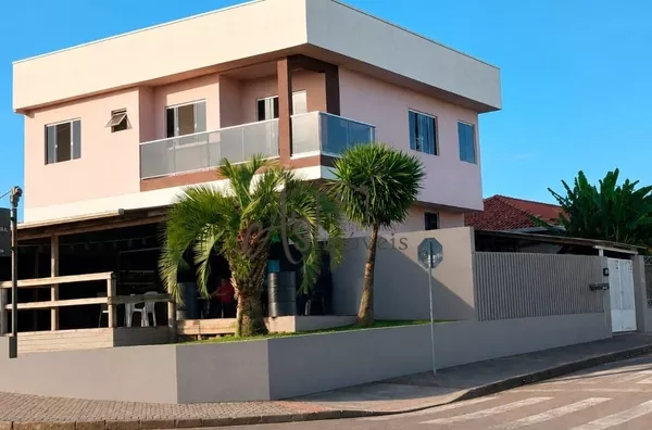 Casa para aluguel 3 quartos e terraço com churrasqueira