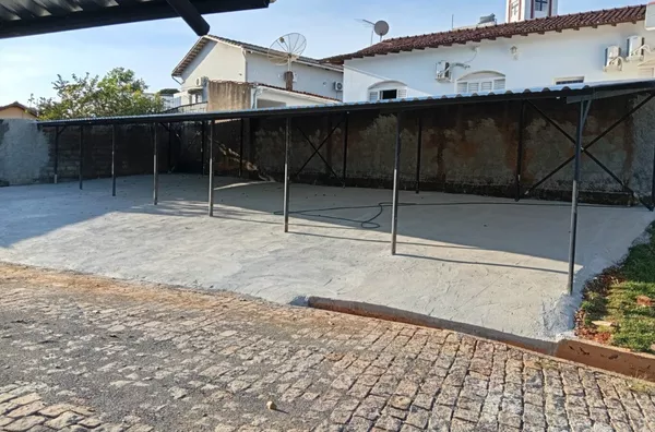 Vaga de garagem disponível para locação mensalista. Espaço seguro e ideal para o seu veículo. Venha conferir!
