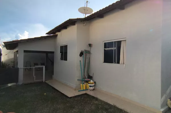 Casa para venda, 3 quarto(s),  Negrinho Carrilho, com Piscina, Goianesia