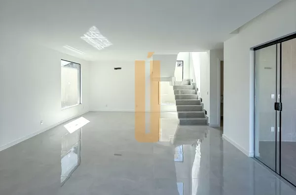 Casa em condomínio para venda, 3 Suítes com closet, na Ilha de Guaratiba ,15 min do Recreio, Comércio e Transporte Próximos 