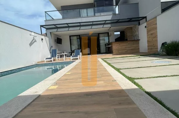 Casa de Alto Padrão 4 Suítes Mobiliada com Piscina no Jardins de Maria / comércio e serviços tudo a poucos passos