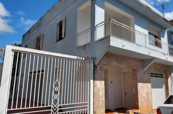 Casa 03 andares à venda - Centro