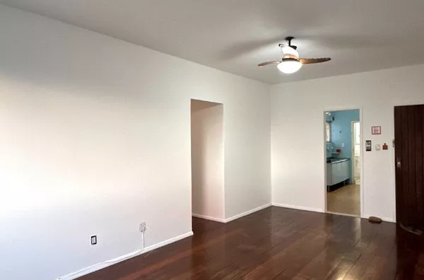 Apartamento com mais de 140m² no Itaigara