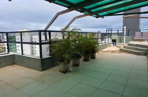 Área da Piscina