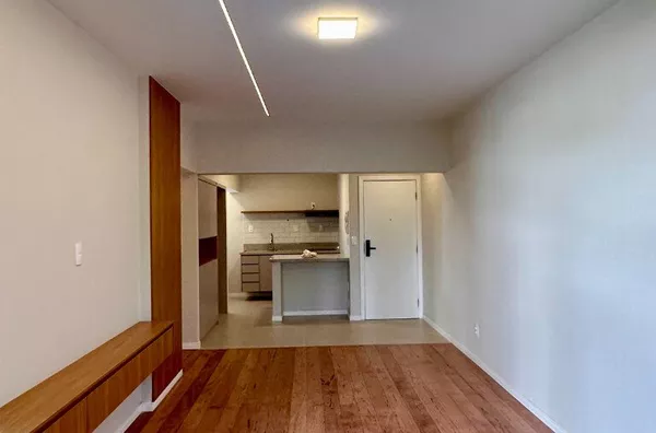 Apartamento que é entrar e morar no Caminho das Árvores!