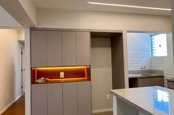 Apartamento que é entrar e morar no Caminho das Árvores!
