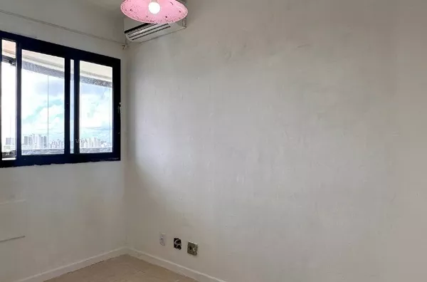 Andar alto, ventilado, com infraestrutura completa na Pituba