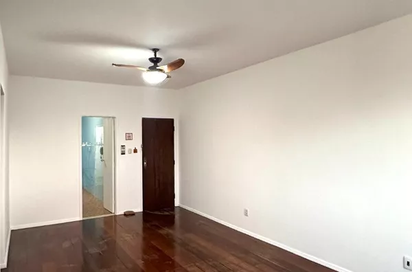 Apartamento com mais de 140m² no Itaigara
