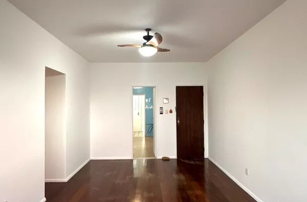 Apartamento com mais de 140m² no Itaigara