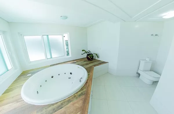 Casa para temporada, 5 quarto(s),  Estaleirinho, Balneário Camboriú