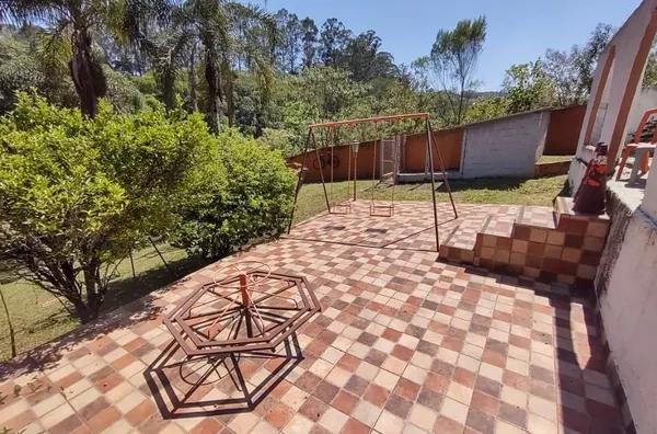 Chácara completa com casa, piscina, área para festas, playground, 2469 m² por R$ 720.000 - Iara - Atibaia/SP - Foto 7