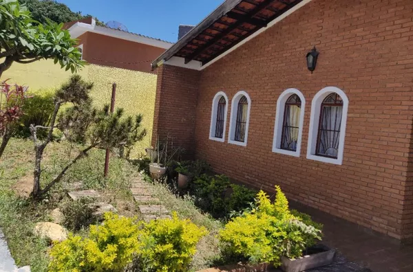 Casa com 3 dormitórios à venda, 182 m² por R$ 790.000 - Jardim Santa Lúcia - Campo Limpo Paulista/SP