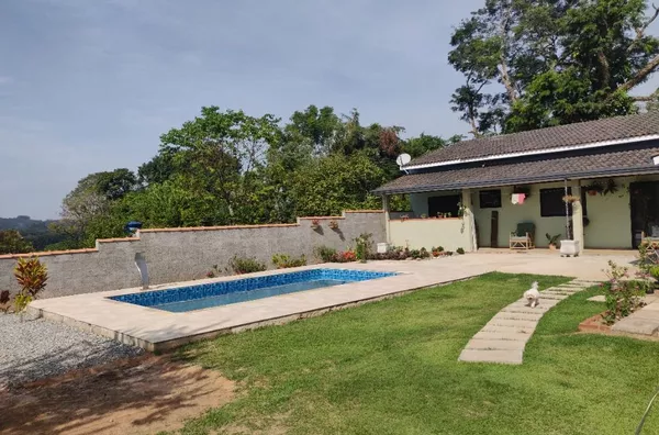 Chácara com piscina, 2 dormitórios à venda, 1006 m² por R$ 615.000 - Videiras Jarinu - Jarinu/SP - Foto 1