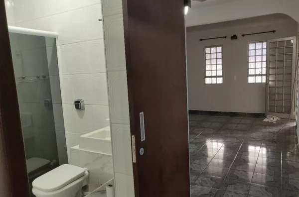 02 CASAS EM UM SÓ TERRENO - UMA COM 3 DORM (1SUITE) E OUTRA COM 2 DORM - JARDIM STA LUCIA - CAMPO LPO PTA - R$ 490 mil - Foto 7