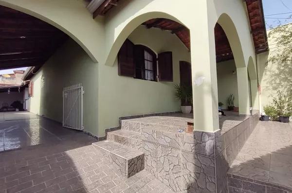 3 Casas em um só terreno - 326m2 AT -  Jardim Guanciale - Campo Limpo Paulista/SP