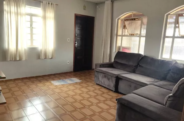 2 casas com 2 e 3 dormitórios à venda, 248 m² por R$ 490.000 - Jardim Europa - Campo Limpo Paulista/SP