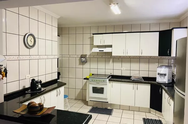 Casa com 3 dormitórios à venda, 233 m² por R$ 680.000,00 - Jardim América - Campo Limpo Paulista/SP