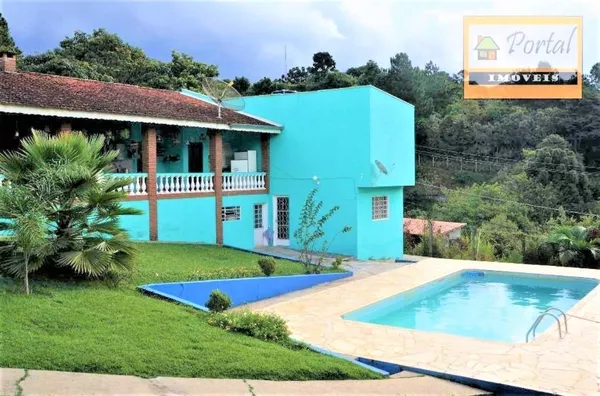 Chácara completa com 2 casas, piscina, área para festas com forno e fogão a lenha  no bairro Estância São Paulo em Campo Limpo Paulista-SP.