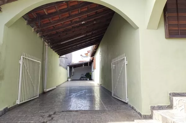 3 Casas em um só terreno - 326m2 AT -  Jardim Guanciale - Campo Limpo Paulista/SP