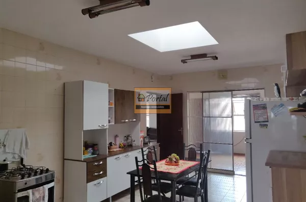 2 casas com 2 e 3 dormitórios à venda, 248 m² por R$ 490.000 - Jardim Europa - Campo Limpo Paulista/SP