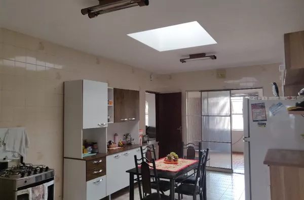 2 casas com 2 e 3 dormitórios à venda, 248 m² por R$ 490.000 - Jardim Europa - Campo Limpo Paulista/SP