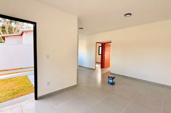 Condomínio fechado - Casa com 2 dormitórios à venda, 60 m² por R$ 400.000 - Recanto Silvania - Jarinu/SP