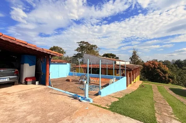Linda chácara completa com casa, piscina e churrasqueira - 3800 m² por R$ 600.000 - Chácaras Campo Limpo - Campo Limpo Paulista/SP - Foto 14