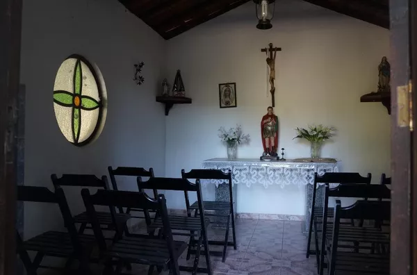 Chácara completa com casa, piscina, churrasqueira, casa caseiro, campo, capela, salão de jogos, 18000 m² - Soares - Jarinu/SP - Foto 11