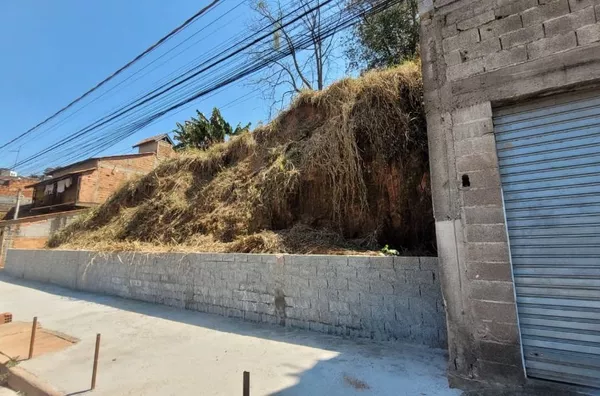 Terreno à venda, 350 m² por R$ 150.000,00 - Jardim Vitória - Campo Limpo Paulista/SP