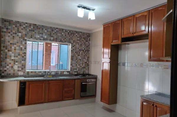 Casa com 3 dormitórios à venda, 192 m² por R$ 550.000,00 - Parque Internacional - Campo Limpo Paulista/SP