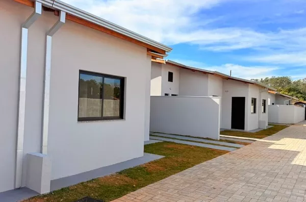 Condomínio fechado - Casa com 2 dormitórios à venda, 60 m² por R$ 400.000 - Recanto Silvania - Jarinu/SP