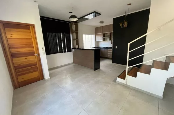 Casa em condomínio com 2 dormitórios à venda, 74 m² por R$ 320.000 - Nova Trieste - Jarinu/SP