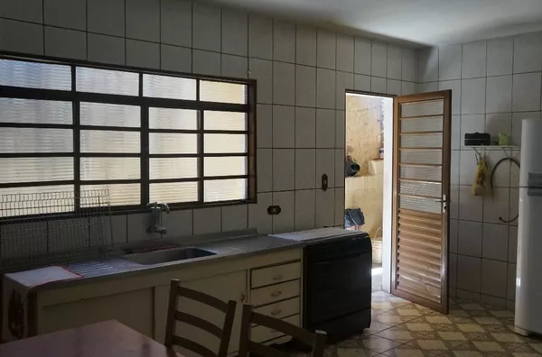Casa no bairro Jardim Europa em Campo Limpo Paulista-SP.