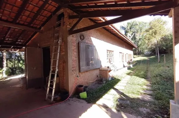 Chácara com 5 dormitórios à venda, 3525 m² por R$ 440.000,00 - Estância Figueira Branca - Campo Limpo Paulista/SP